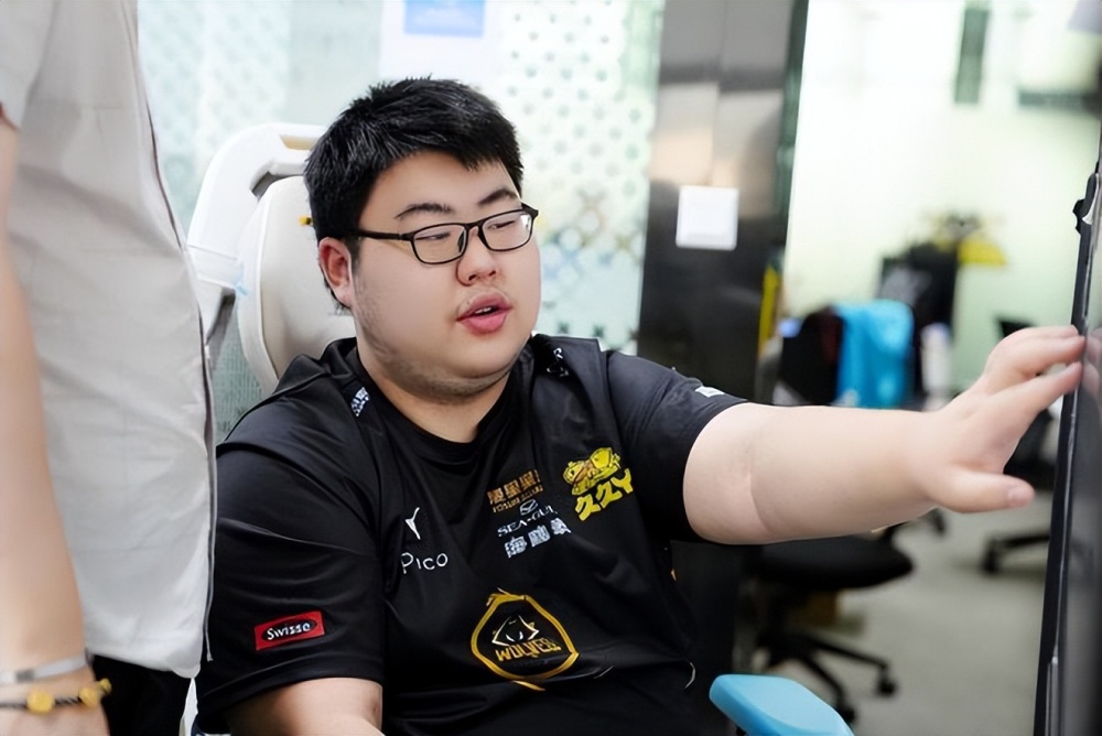 九游-关于埃因霍温今晨更衣室发声，志在CBA常规赛名次提升，悬念犹存，赛程密集仍需轮换的信息